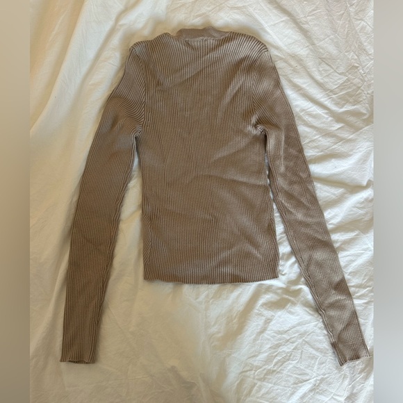 light brown Abercrombie long sleeve slim scoop neck sweater XS - Picture 3 of 4